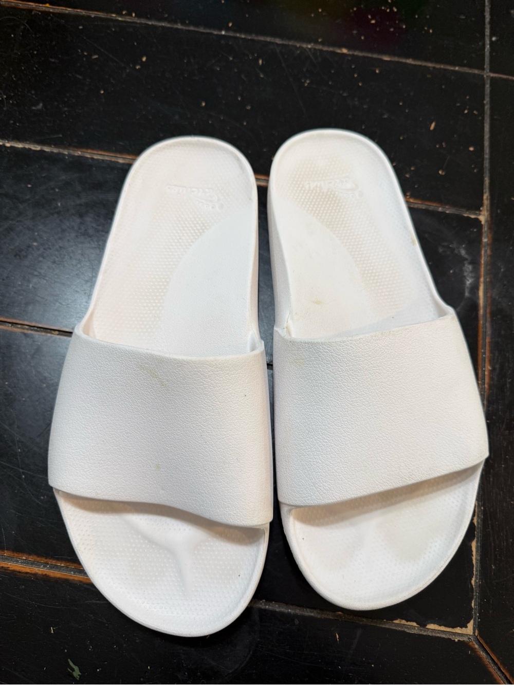 Archie's White Men size 9Women Slide Sandals size 10
